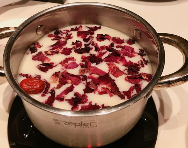 Coconut milk with chicken soup pot, Zhuhai