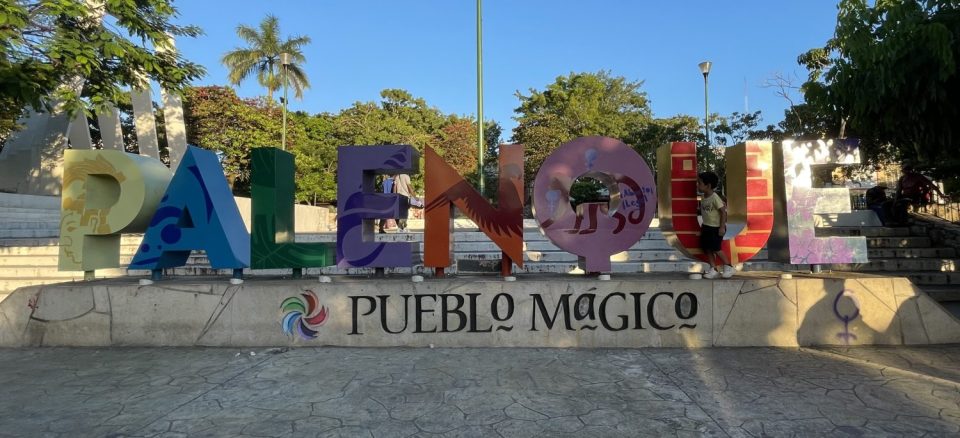 Palenque plaza.