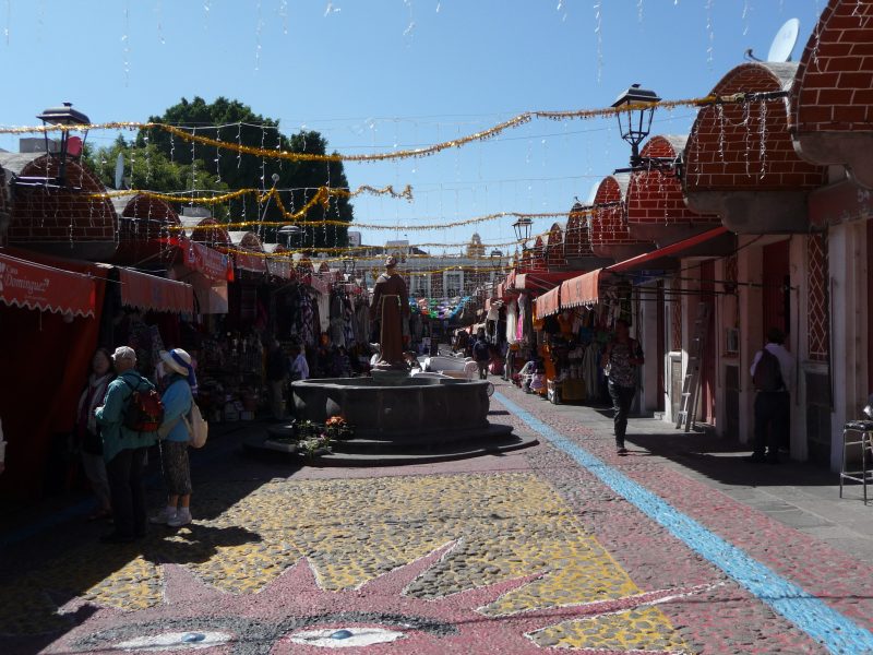 Inside El Papian market.