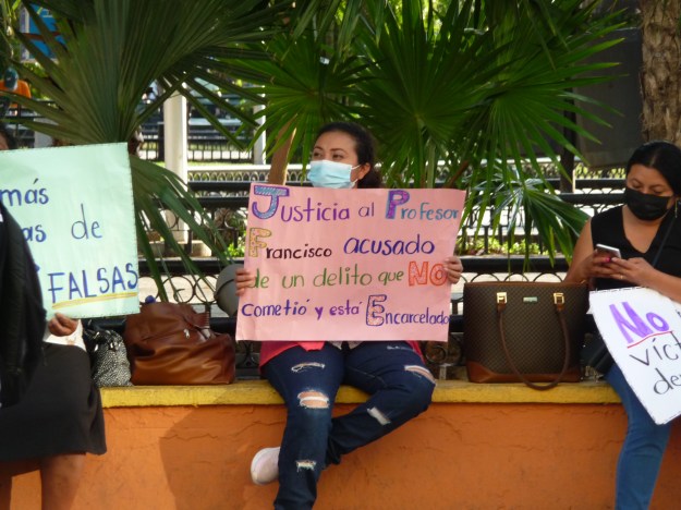 Protestors in Merida.