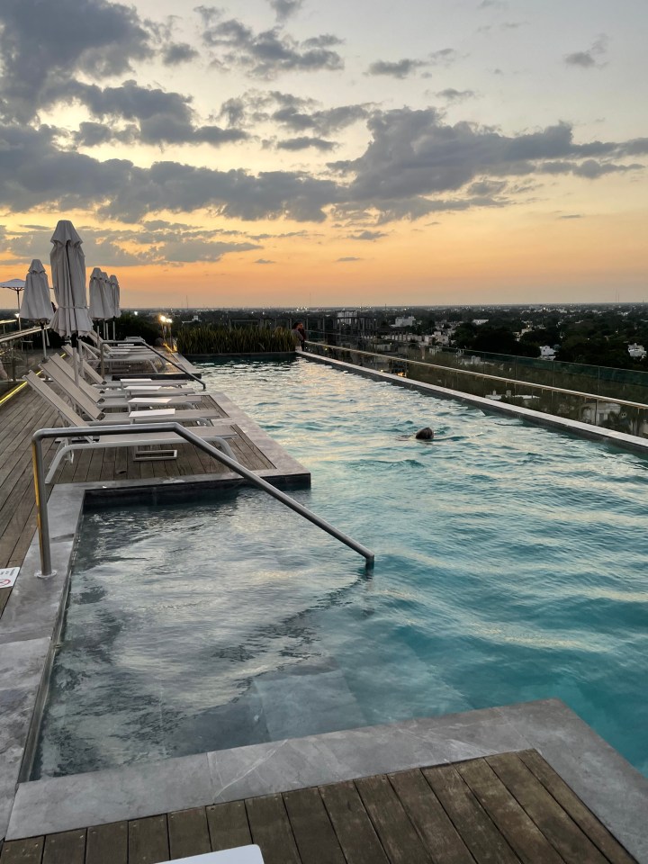 Roof top swimming pool, Merida.