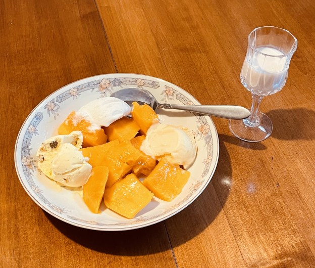 Mango, three ice cream dessert.