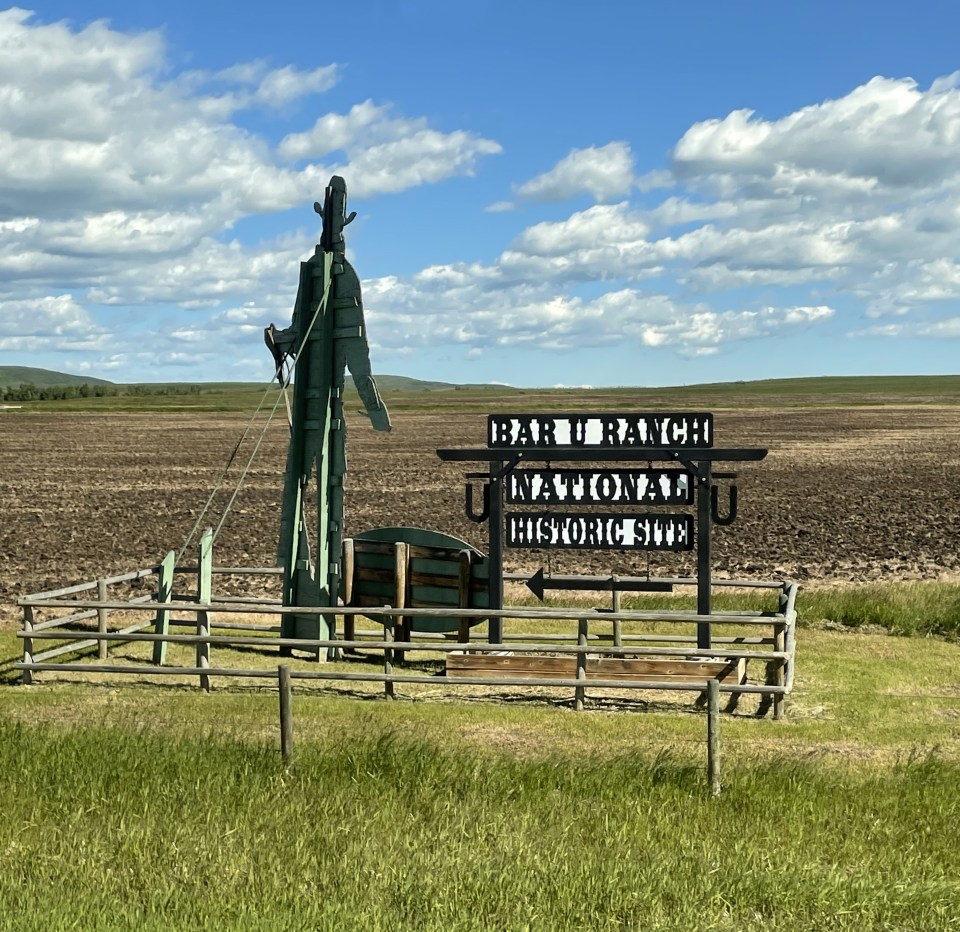 Bar U Ranch sign.